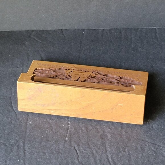 Vintage Lasercraft Walnut Engraved Sailing Ship Desktop Business Card Holder - Picture 4 of 6